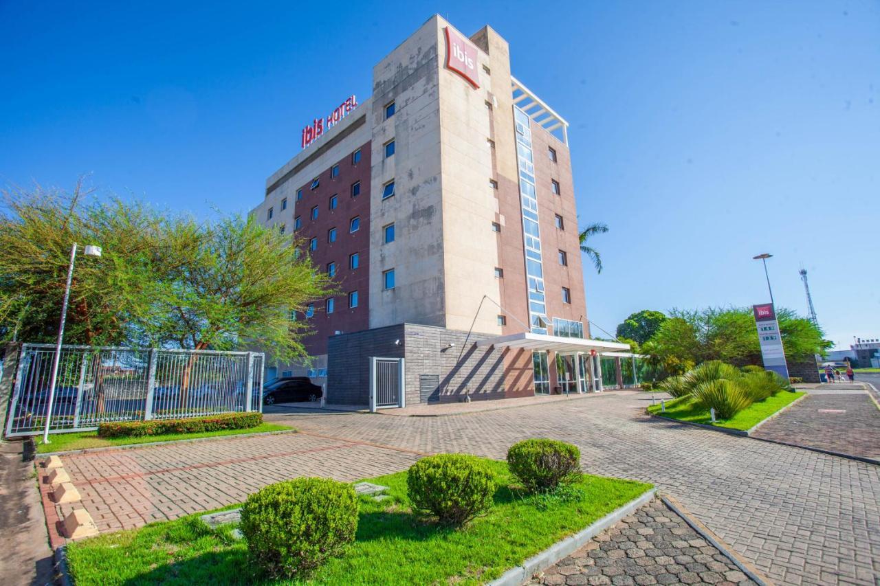 Hotel Ibis Lins Zewnętrze zdjęcie