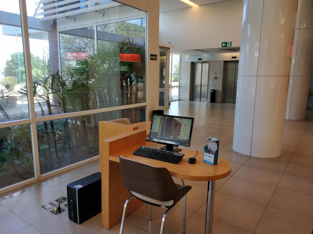 Hotel Ibis Lins Zewnętrze zdjęcie