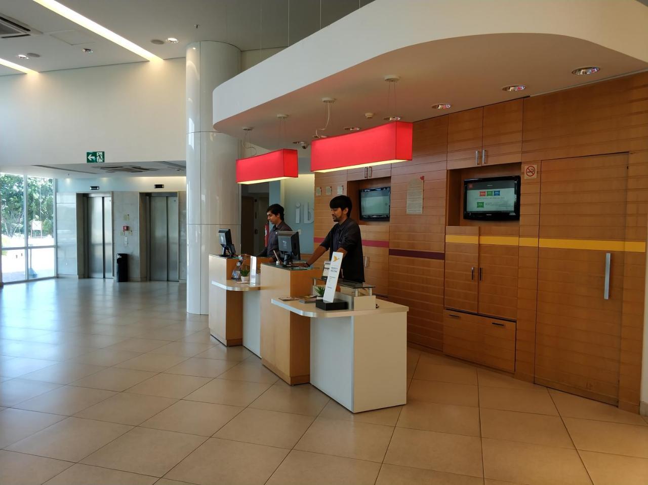 Hotel Ibis Lins Zewnętrze zdjęcie