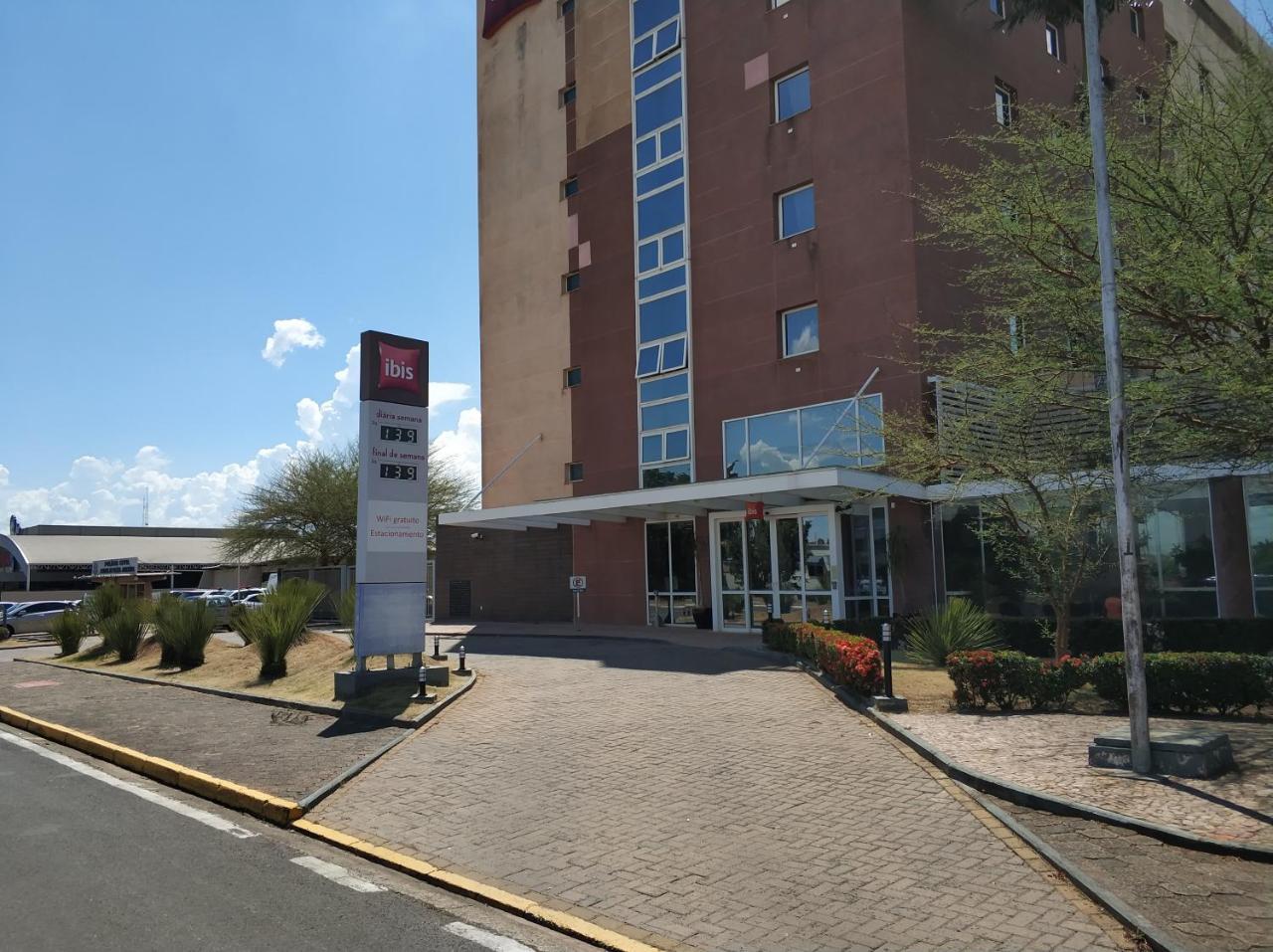 Hotel Ibis Lins Zewnętrze zdjęcie
